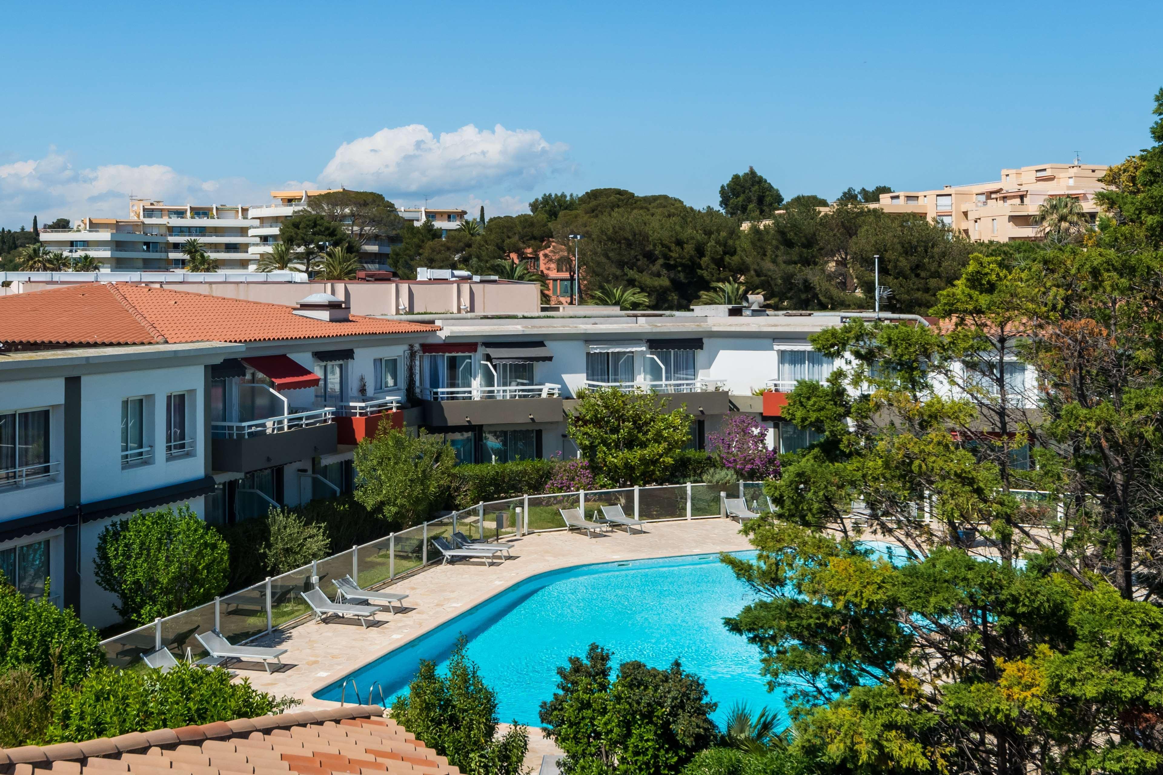 Best Western Plus La Marina Saint-Raphael  Exterior photo